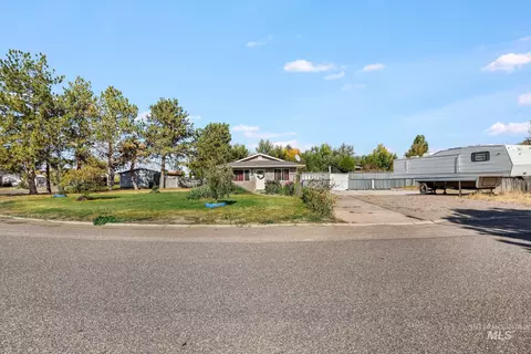 Exterior - 1618 Gingko St, Rupert, ID 83350 photo 2 of 6