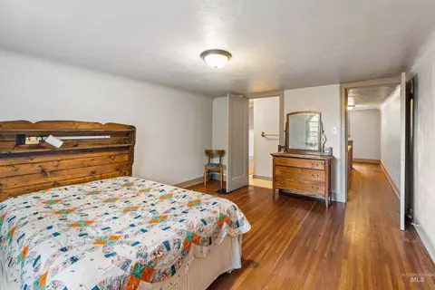 Bedroom - 1009 3rd St, Lewiston, ID 83501 photo 3 of 4