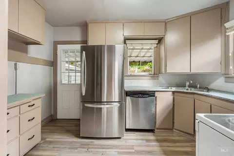 Kitchen - 1009 3rd St, Lewiston, ID 83501 photo 1 of 1