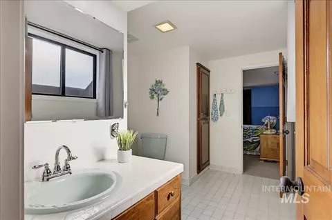 Bath - 1760 Fairmont Dr, Weiser, ID 83672 photo 5 of 6