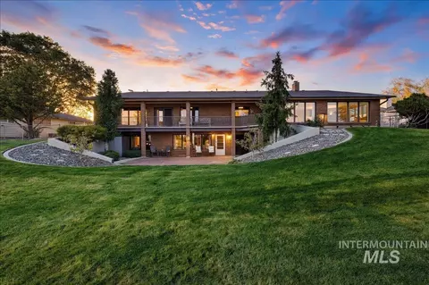 Exterior - 1760 Fairmont Dr, Weiser, ID 83672 photo 2 of 7