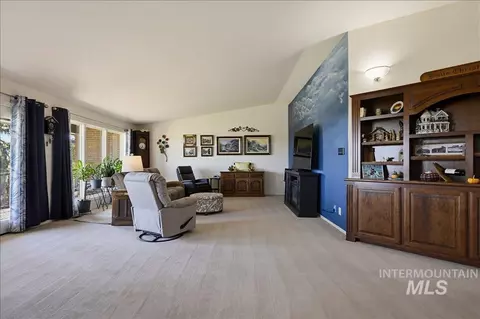 Living - 1760 Fairmont Dr, Weiser, ID 83672 photo 1 of 6