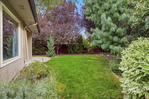 Exterior - 1148 E Redwall Ct, Meridian, ID 83646 photo 7 of 10