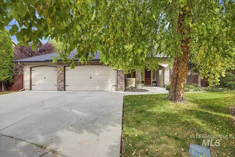 Exterior - 1148 E Redwall Ct, Meridian, ID 83646 photo 4 of 10