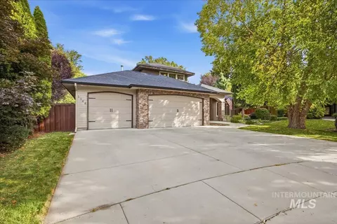Exterior - 1148 E Redwall Ct, Meridian, ID 83646 photo 3 of 10