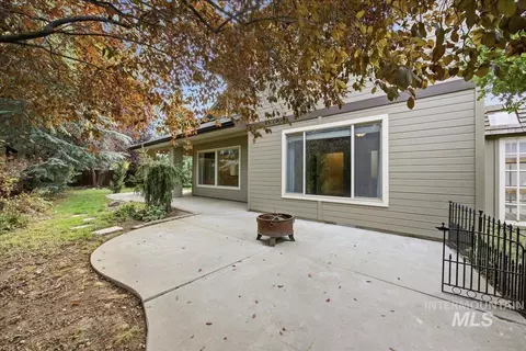 Exterior - 1148 E Redwall Ct, Meridian, ID 83646 photo 8 of 10
