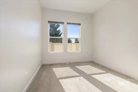Bedroom - 372 N Taylor St, Eagle, ID 83616 photo 2 of 2