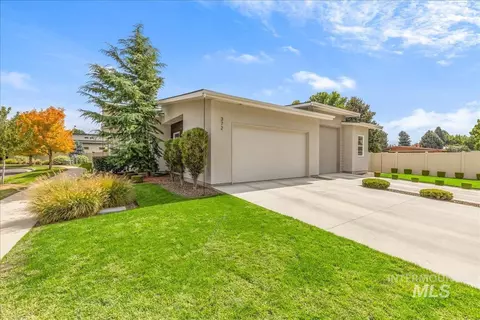 Exterior - 372 N Taylor St, Eagle, ID 83616 photo 3 of 9
