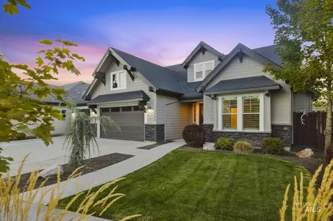 3936 W Farm View Dr, Boise, ID 83714