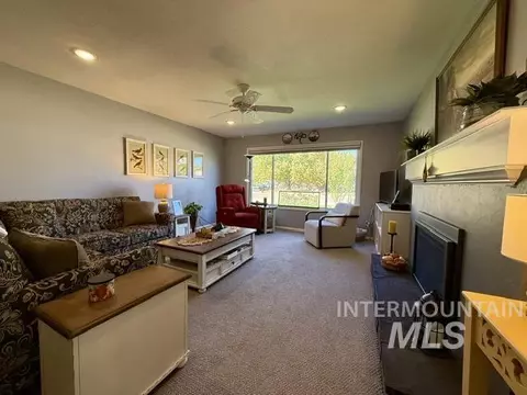Living - 503 E Galloway, Weiser, ID 83672 photo 1 of 3