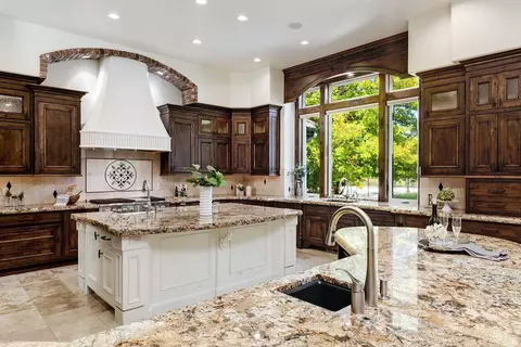 Kitchen - 1152 W Newfield Dr, Eagle, ID 83616 photo 2 of 5