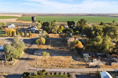 305 Hawley St, Minidoka, ID 83343