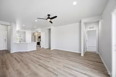 Living - 618 N Palaestra Ave, Eagle, ID 83616 photo 2 of 2