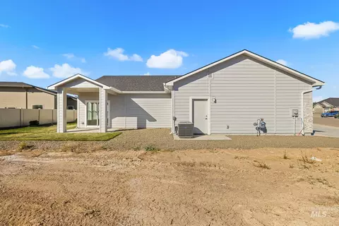 Exterior - 741 E Bouquet Ct, Kuna, ID 83634 photo 6 of 7