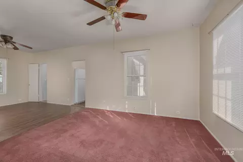 Living - 323 E 4th St, Weiser, ID 83672 photo 1 of 3