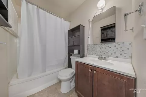 Bath - 323 E 4th St, Weiser, ID 83672 photo 1 of 1
