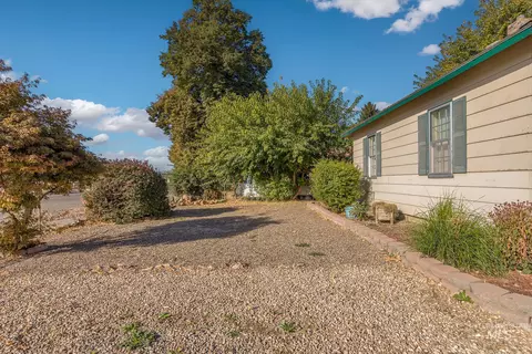 Exterior - 323 E 4th St, Weiser, ID 83672 photo 5 of 8