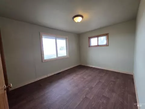 Bedroom - 221 Juniper St, Buhl, ID 83316 photo 2 of 2