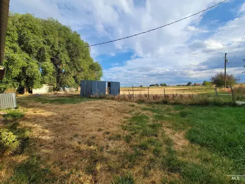 Exterior - 221 Juniper St, Buhl, ID 83316 photo 4 of 6