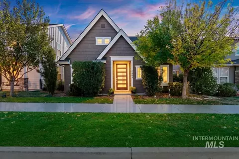 2966 S S Shadywood Way, Boise, ID 83716