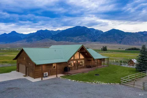 Exterior - 181 Crows Nest Loop Rd, Mackay, ID 83251 photo 7 of 7