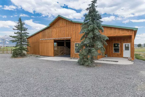Exterior - 181 Crows Nest Loop Rd, Mackay, ID 83251 photo 4 of 7