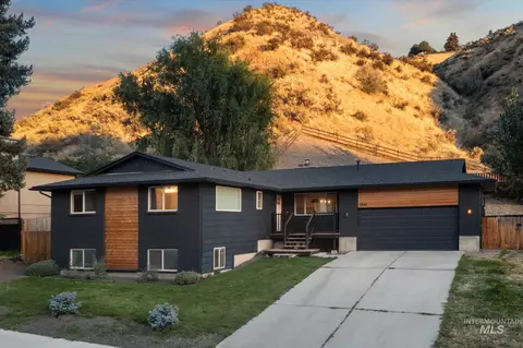 5840 N Collister Dr, Boise, ID 83703