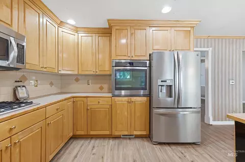 Kitchen - 1624 E Seaport Ct, Boise, ID 83706 photo 4 of 6