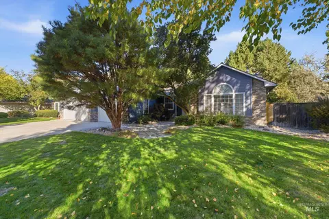 Exterior - 1624 E Seaport Ct, Boise, ID 83706 photo 2 of 13