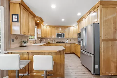 Kitchen - 1624 E Seaport Ct, Boise, ID 83706 photo 2 of 6