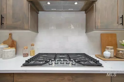 Kitchen - 6304 E One Tree Pl, Eagle, ID 83629 photo 5 of 6