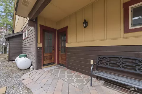Exterior - 1414 Dawson Ave, Mccall, ID 83638 photo 8 of 11