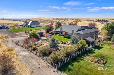 Exterior - 7521 N Grand Rdg, Eagle, ID 83616 photo 7 of 10