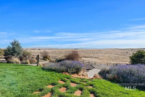 Exterior - 7521 N Grand Rdg, Eagle, ID 83616 photo 5 of 10