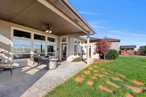 Exterior - 7521 N Grand Rdg, Eagle, ID 83616 photo 4 of 10