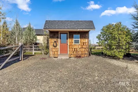 Exterior - 7521 N Grand Rdg, Eagle, ID 83616 photo 9 of 10