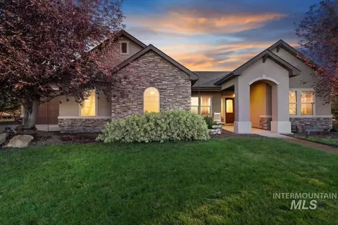 7521 N Grand Rdg, Eagle, ID 83616