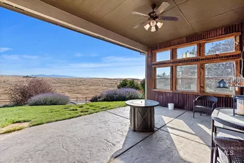 Exterior - 7521 N Grand Rdg, Eagle, ID 83616 photo 3 of 10