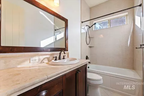 Bath - 7521 N Grand Rdg, Eagle, ID 83616 photo 2 of 3