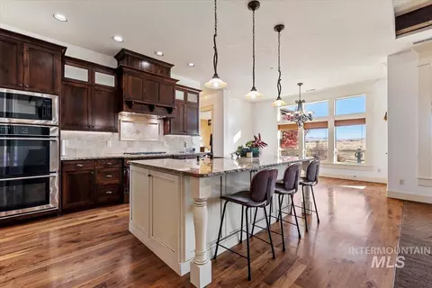 Kitchen - 7521 N Grand Rdg, Eagle, ID 83616 photo 2 of 5