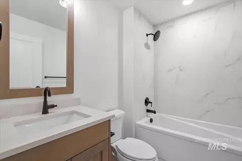 Bath - 6640 W Sollas Dr, Eagle, ID 83616 photo 4 of 4