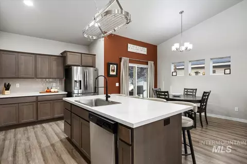 Kitchen - 947 Trinity Rd, Jerome, ID 83338 photo 2 of 4