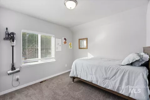 Bedroom - 947 Trinity Rd, Jerome, ID 83338 photo 5 of 6