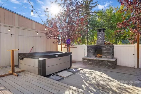 Exterior - 947 Trinity Rd, Jerome, ID 83338 photo 5 of 8