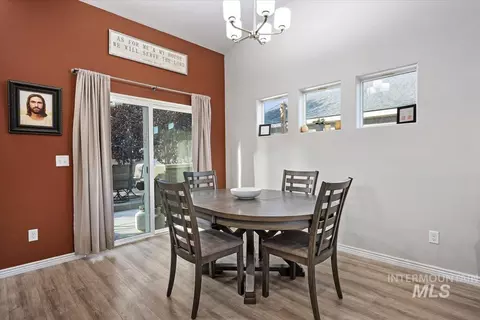 Dining - 947 Trinity Rd, Jerome, ID 83338 photo 1 of 2
