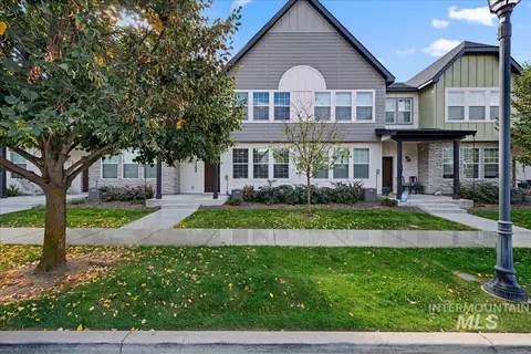 11299 W Knightsbridge Ct, Boise, ID 83713