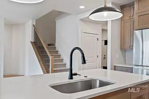 Kitchen - 6538 E Lucy Dr, Eagle, ID 83629 photo 3 of 4