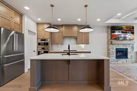 Kitchen - 6538 E Lucy Dr, Eagle, ID 83629 photo 1 of 4