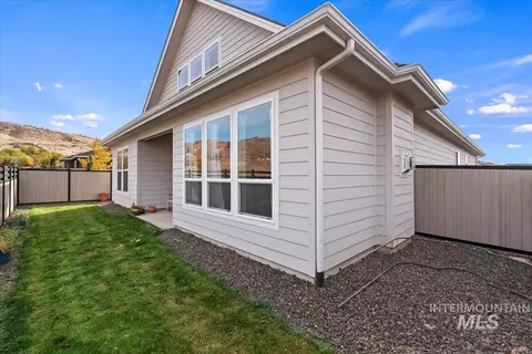 Exterior - 6538 E Lucy Dr, Eagle, ID 83629 photo 6 of 7