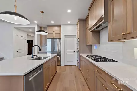 Kitchen - 6538 E Lucy Dr, Eagle, ID 83629 photo 2 of 4